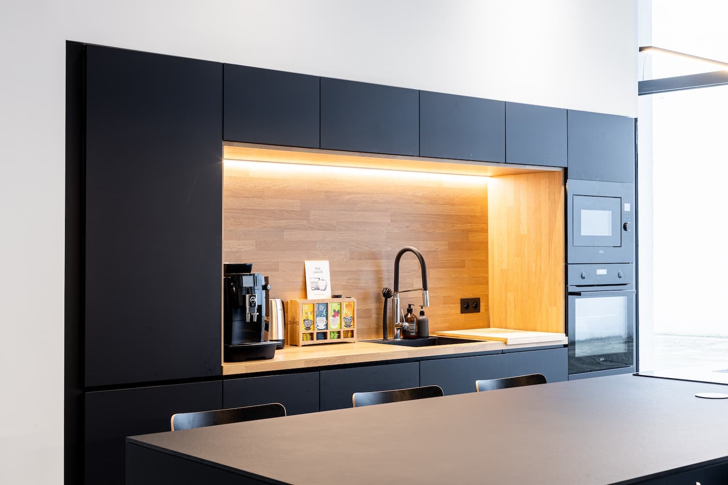 Slider Image 1 m r1421 hdr